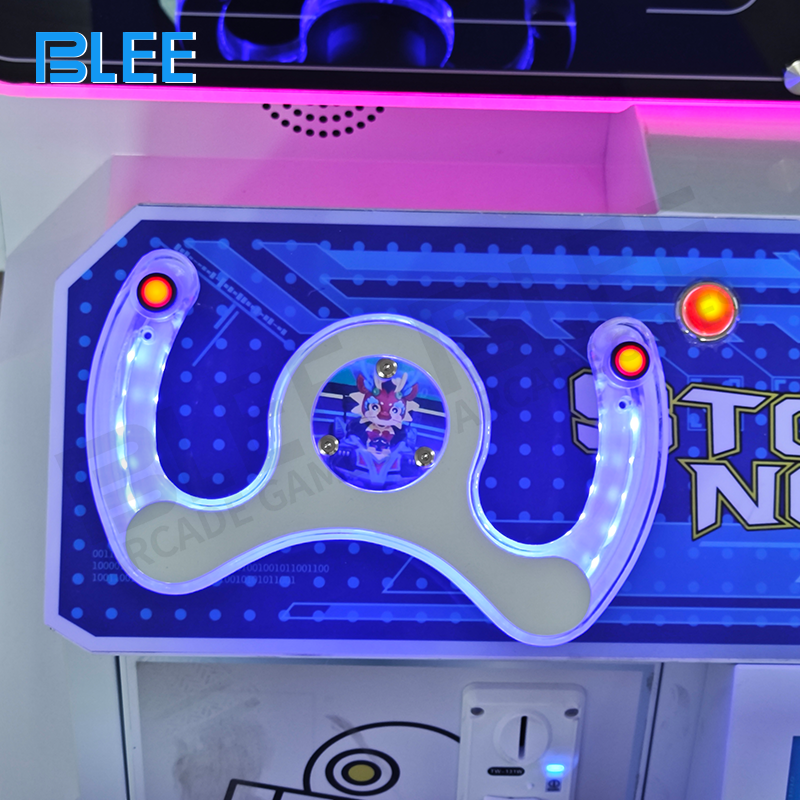 Dual reward system offering flexible ticket or capsule prize options