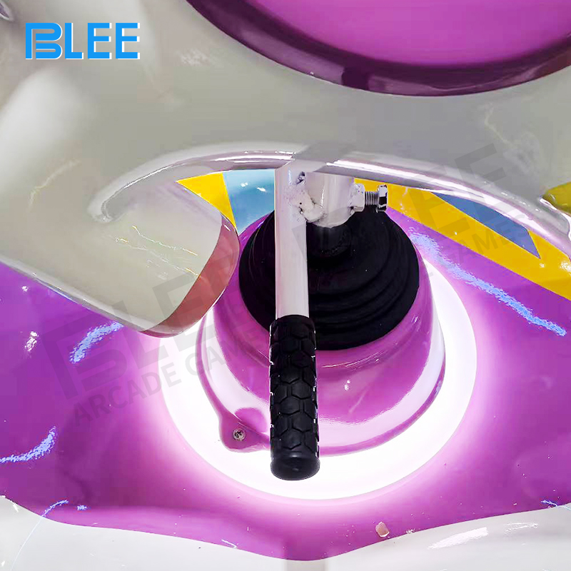 Overhead perspective showing the 159*159*258cm circular platform and central column design