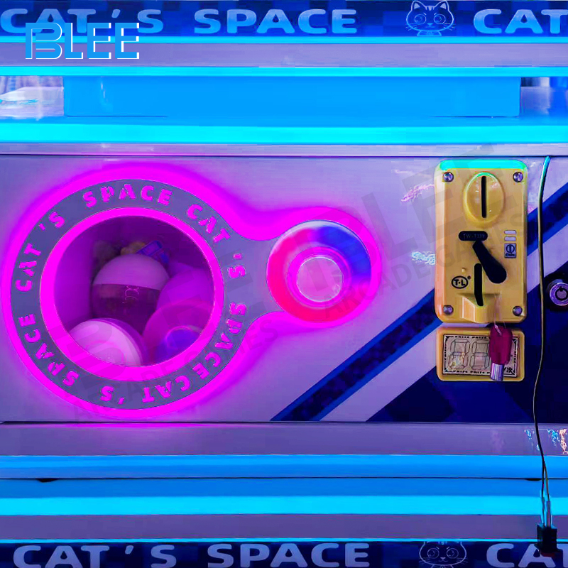 Double-layer capsule compartment showing 100-capsule capacity configuration