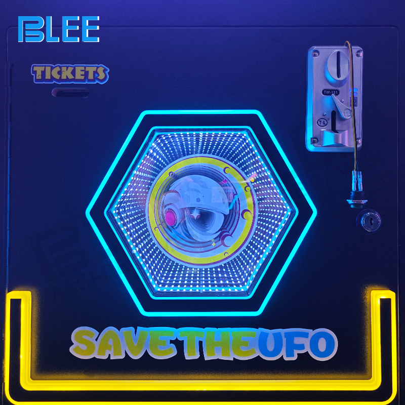 Player concentrating as spacecraft ascends to starting position during 3-2-1 countdown sequence