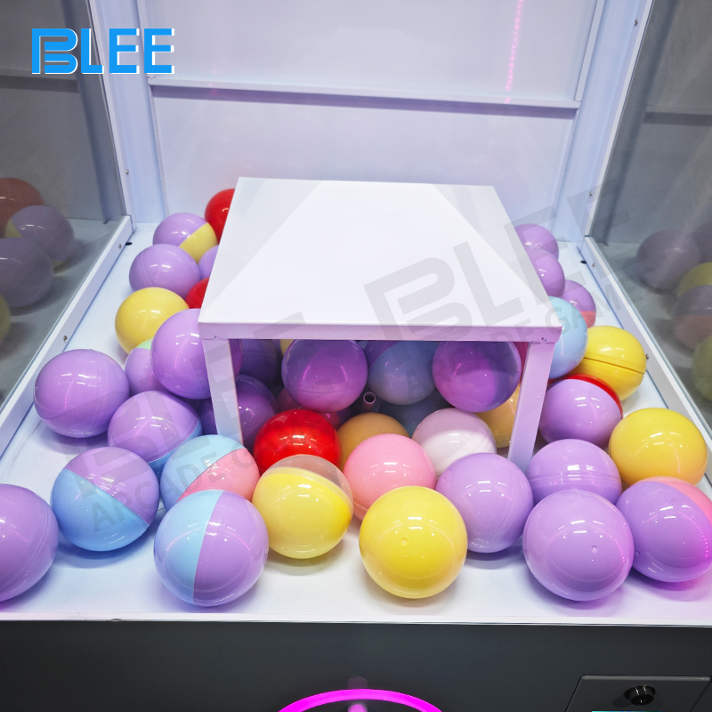 Bilingual display system supporting both English and Chinese language options