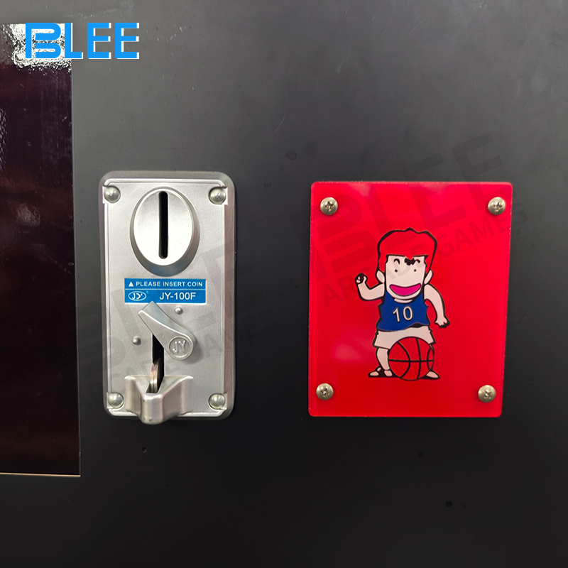 Folding mechanism demonstration showing transition from compact to full-size mode
