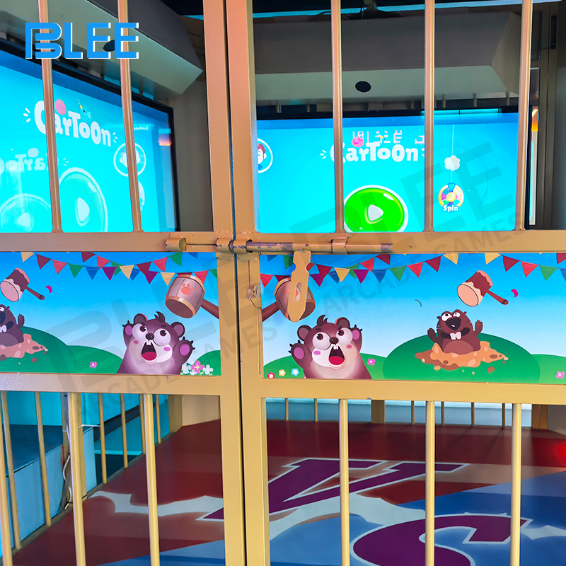 Technical components including heating system, spray mechanisms, and control electronics