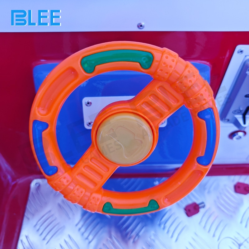 Integrated 10-inch MP5 display providing video, music, and interactive content