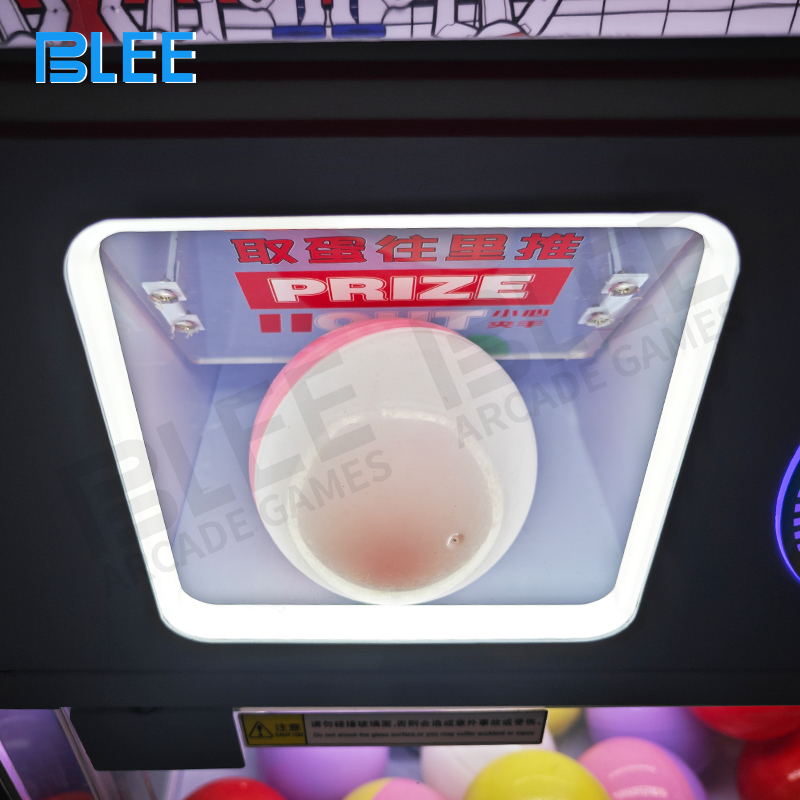 Vertical side profile highlighting the 58x50x190cm compact footprint ideal for retail spaces