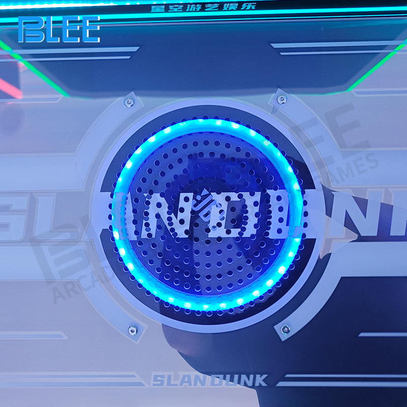 1080x1920 vertical display showcasing scenic cycling routes