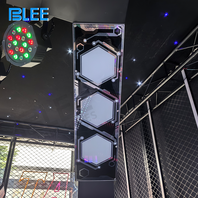 Dual 43-inch side screens for live streaming and spectator viewing