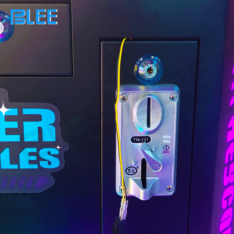 Dual digital displays showing current punch score (left) and highest recorded score (right)