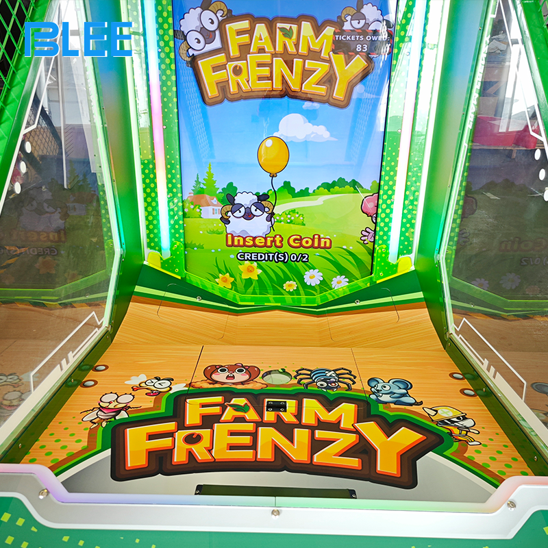 Close-up of sheep feeding gameplay and scoring interface