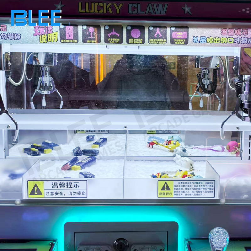 Four independent control stations with premium joysticks and buttons