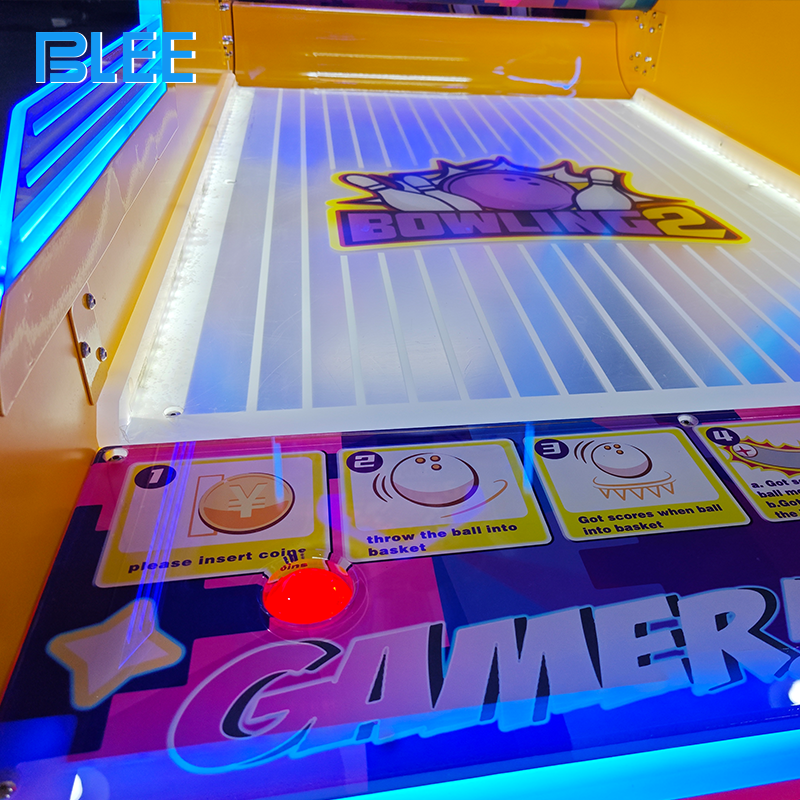 Dynamic hoop targets with varying positioning creating progressive challenge levels