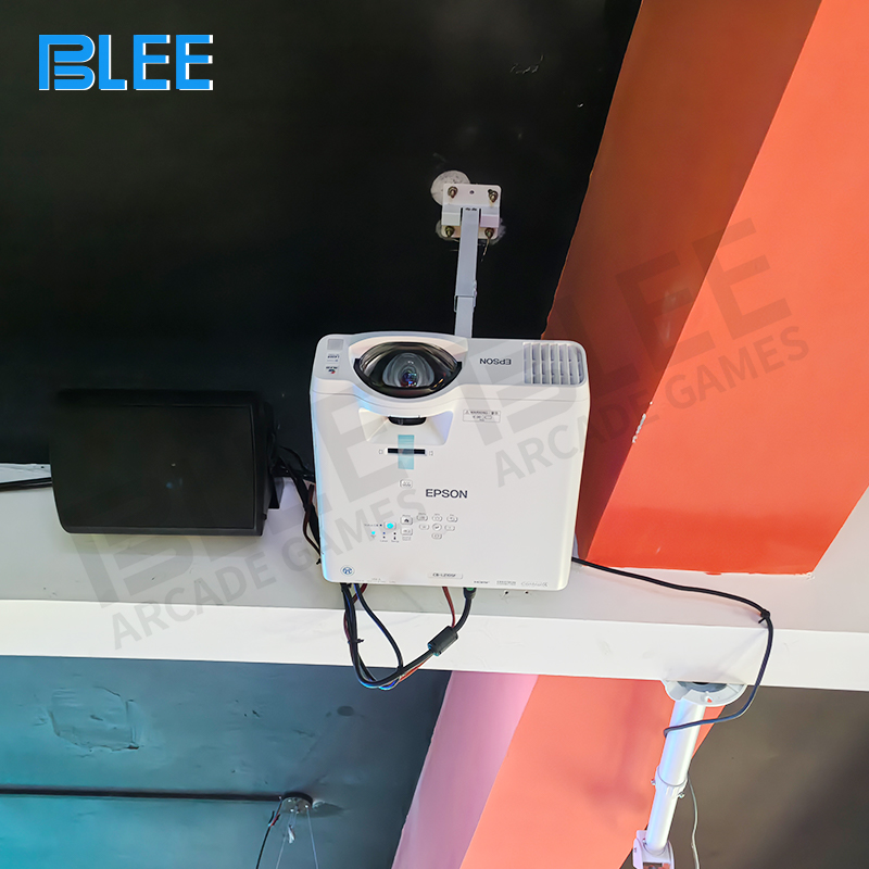 Scoring system interface showing real-time team points and 2-minute countdown timer