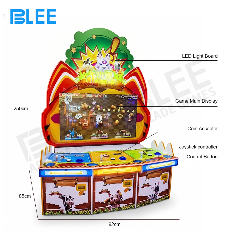 Individual player stations with responsive control interfaces