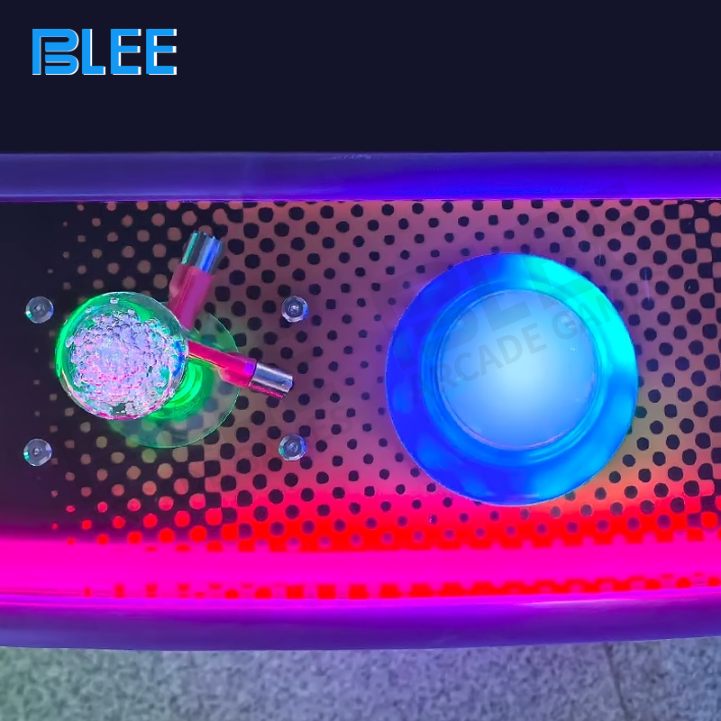 Battlefield display showing tank movement, strategic positioning, and combat effects