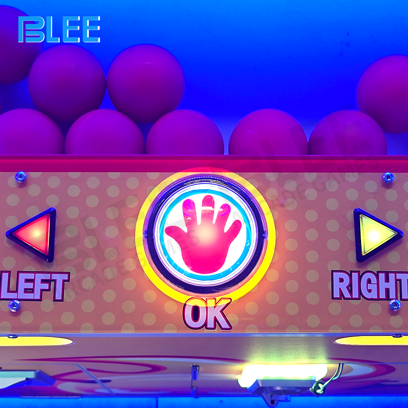 Side view illustrating the cabinet's substantial 1070*2220*3100mm dimensions