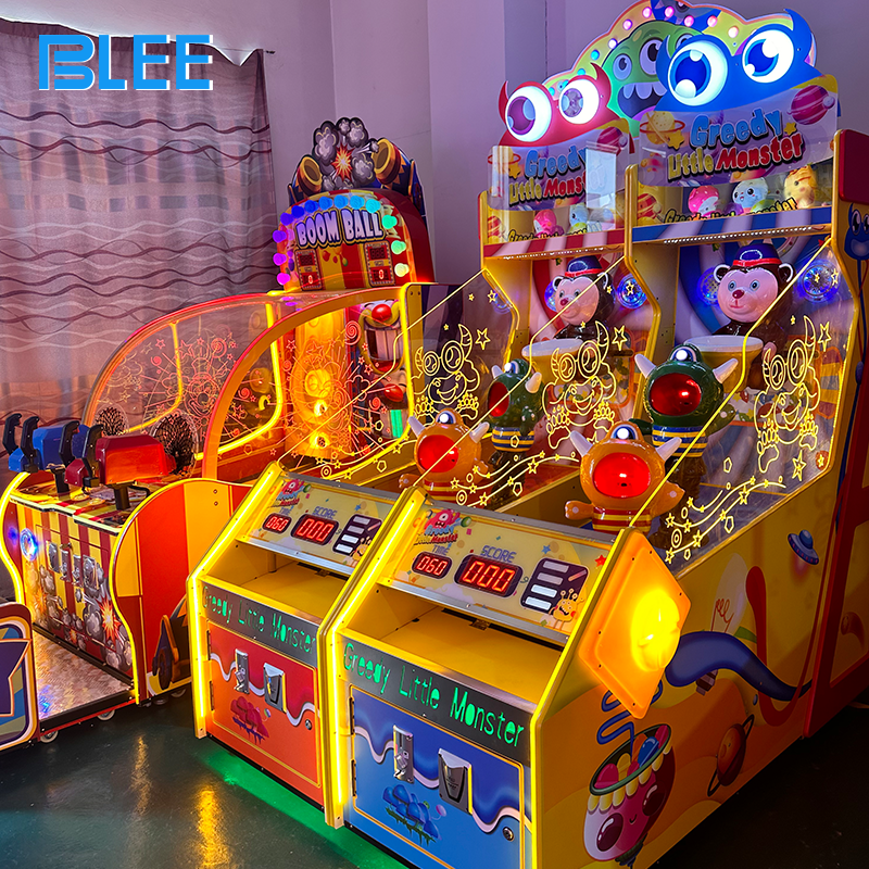 Side perspective showing the arcade machine's substantial dimensions (L1900×W1600×H2500) and attractive monster theme design