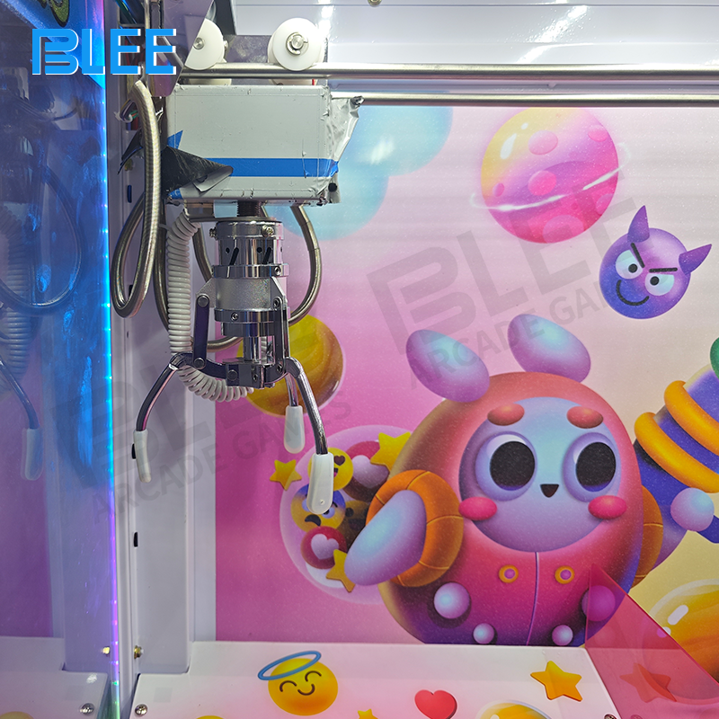 Side profile showcasing the compact cabinet dimensions (72*62*153cm) and elegant design