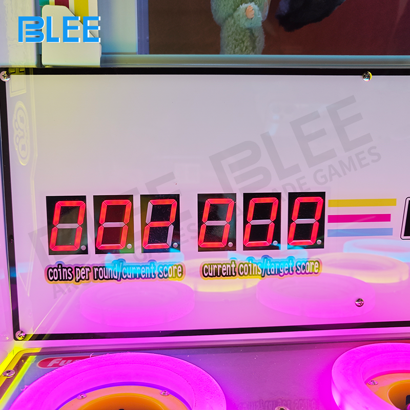 Side profile showcasing compact cabinet dimensions (70*63*193cm) and sturdy construction