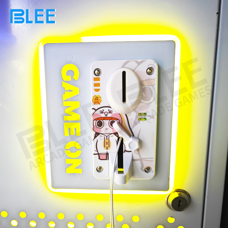 Optional advertising screen displaying promotional content and brand messaging