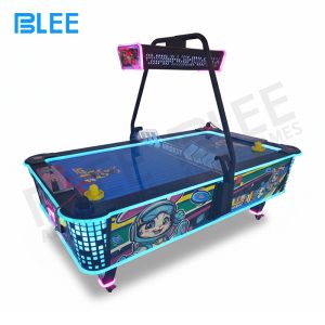 Internal view of the game's electronic components and durable mechanical structure.