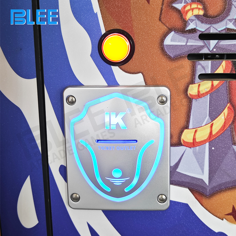 Audio system showcase featuring 5-channel Hi-Fi components and pirate-themed sound design