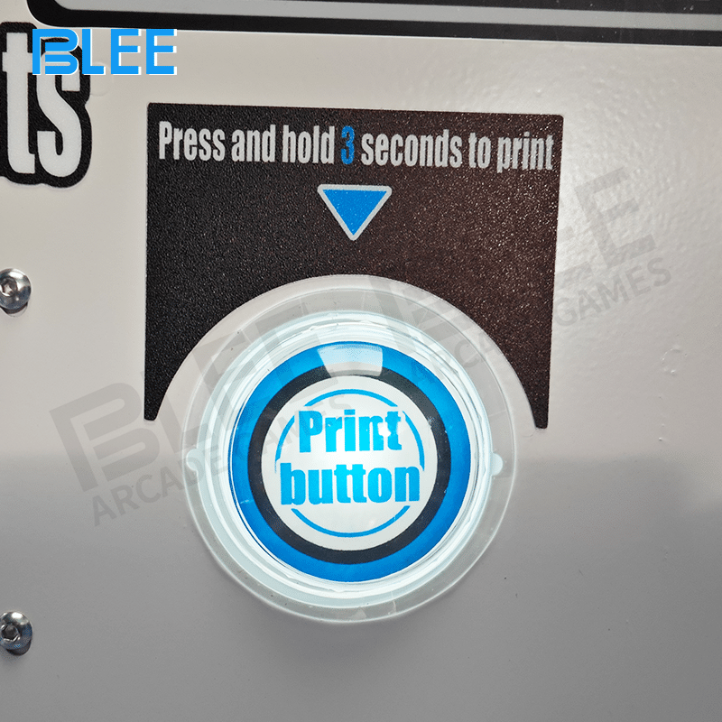 Side profile illustrating the machine's space-efficient 72cm width and depth dimensions.