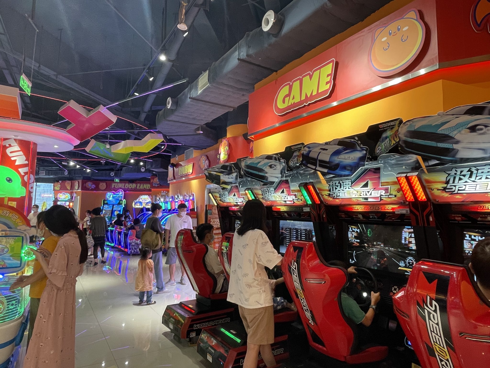 arcade racing game machine