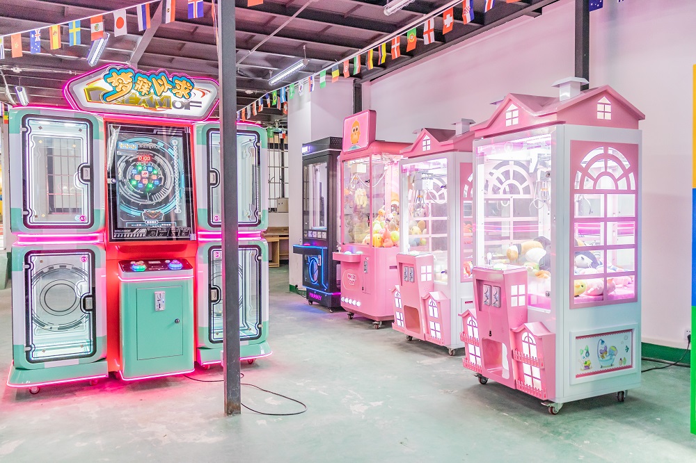 commercial claw crane machine