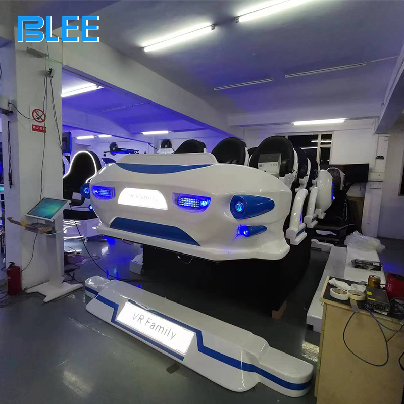 Motion platform tilting during a dramatic planetary landing sequence.