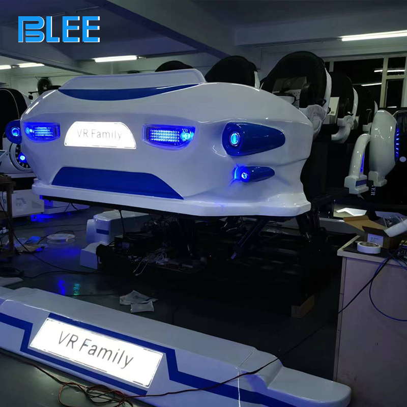 Close-up of the synchronized motion mechanism showing multi-axis articulation.