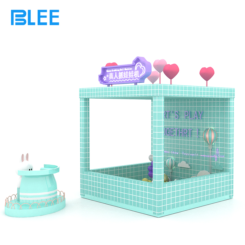 family entertainment center game Full front view showcasing the spacious prize pit, secure harness system, and spectator viewing windows.