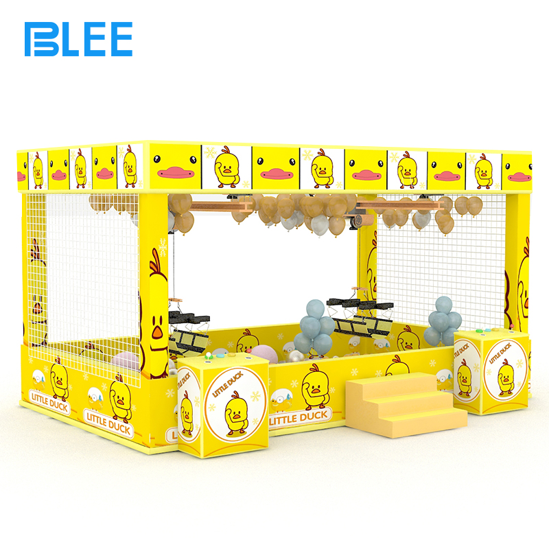 interactive arcade attraction Side profile highlighting the heavy-duty steel frame construction and 360-degree safety barriers.