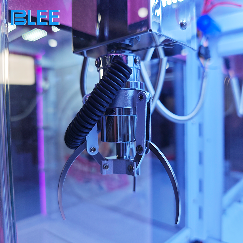 claw machine for arcade center