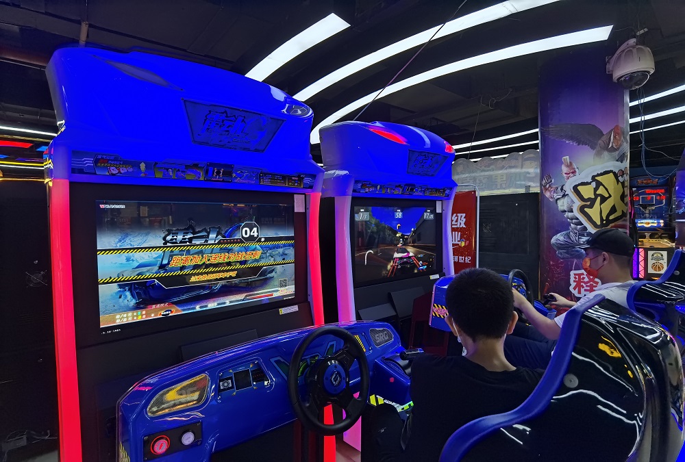 racing game machines