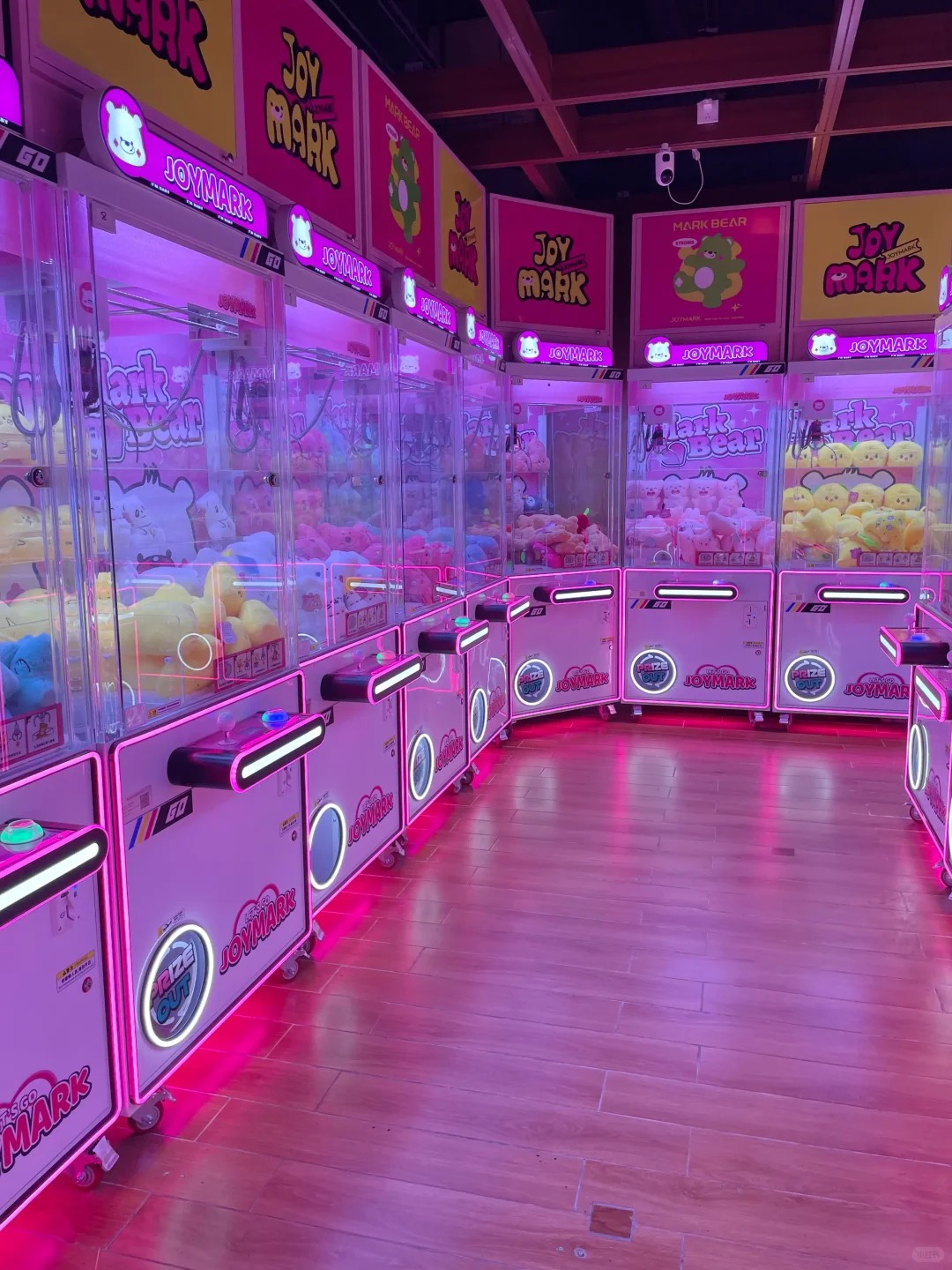 coin-operated claw machines