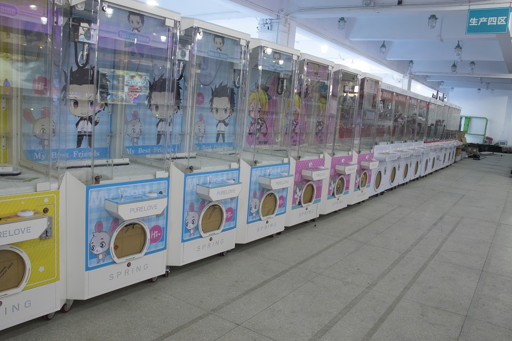 arcade claw machine