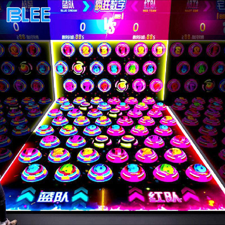 1 Interactive floor projection ball game for indoor playground