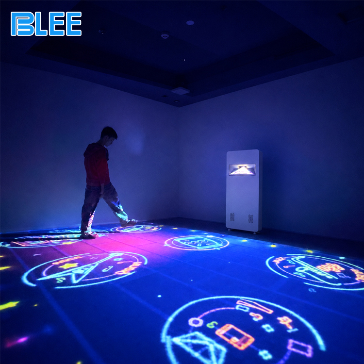 Mobile interactive projector machine for family entertainment center Mobile interactive projector machine for family entertainment center