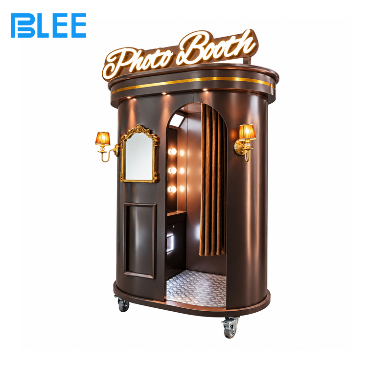 Vintage Luxury Photo Booth Vintage Luxury Photo Booth