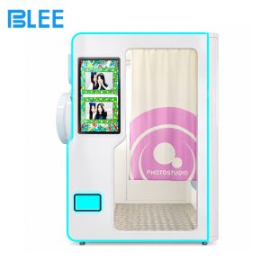 Photo Studio Booth Machine