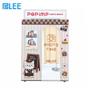 Cartoon Photo Booth Machine