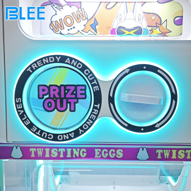 Twisting Egg Prize Machine