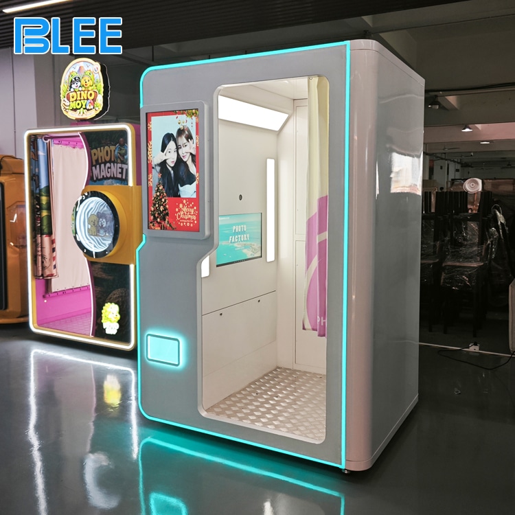 Photo Studio Booth Machine