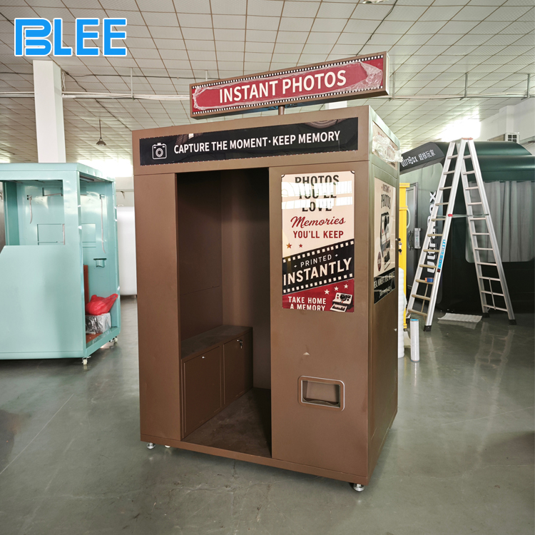 Instant Photo Booth Machine Instant Photo Booth Machine